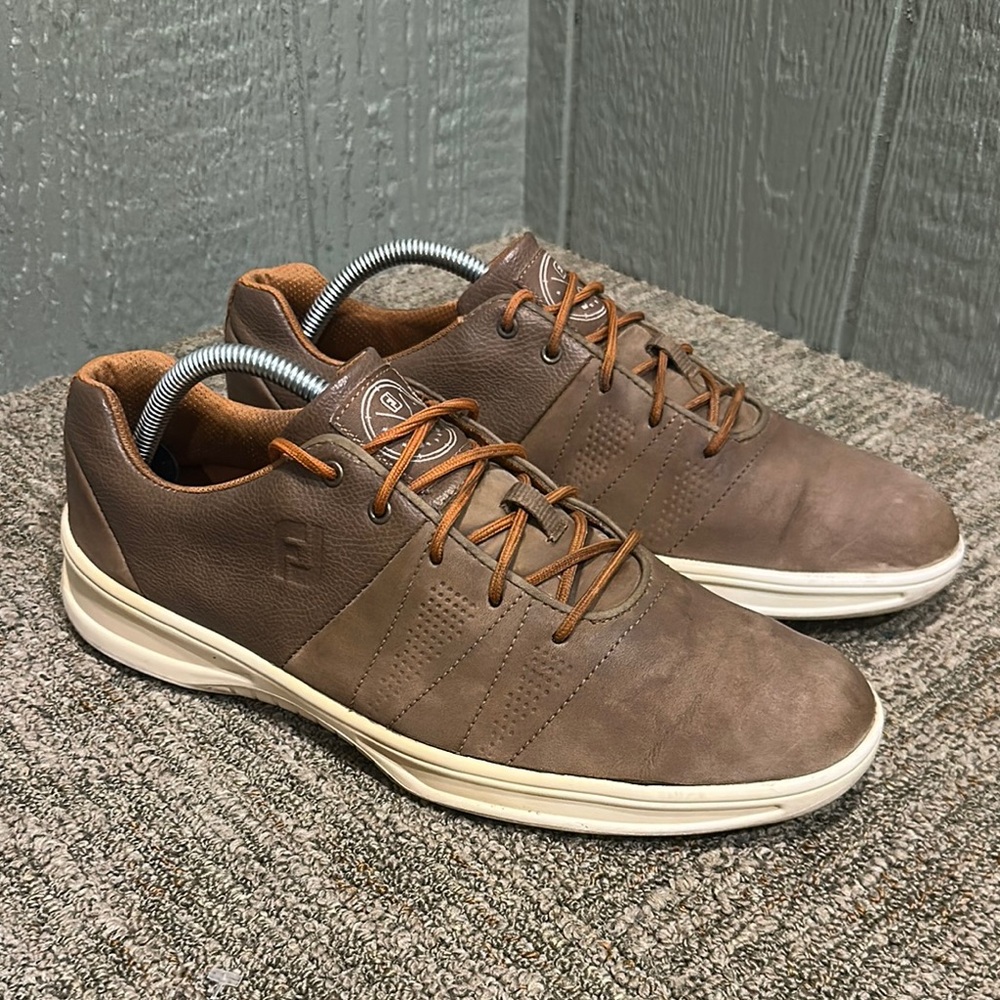 FootJoy Contour spikeless leather golf shoes - men’s 9M
